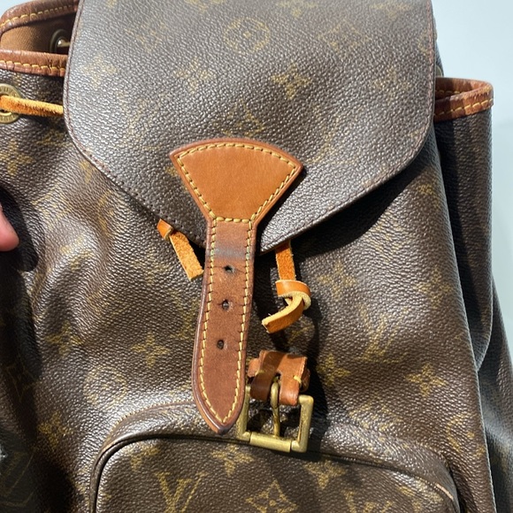 Louis Vuitton Montsouris Backpack - Picture 15 of 15